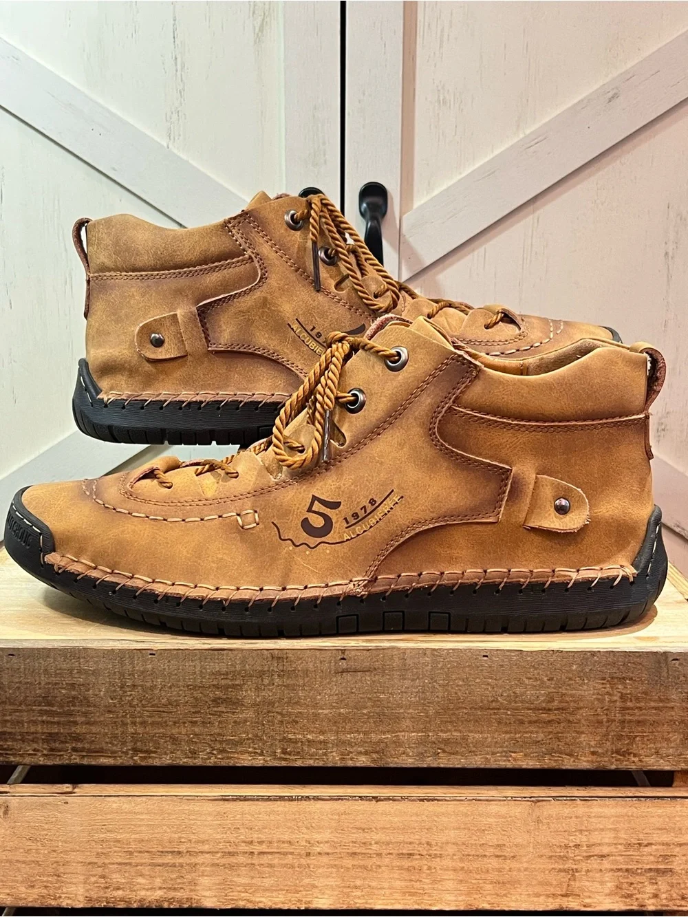 Alcubieree Mens Casual Leather Ankle Chukka Boots- Hand Stitched Mid Top EU 47